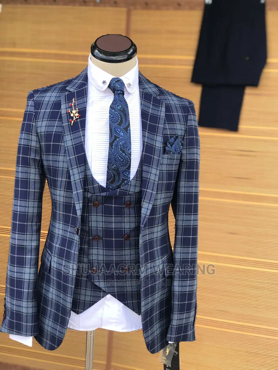 Modern Suits Wear