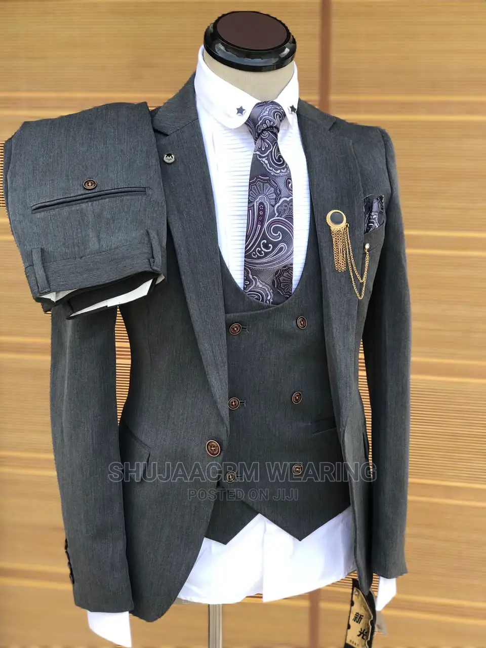 Modern Suits Wear