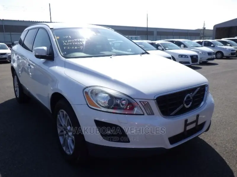 Volvo XC60 2010 Pearl