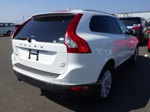 Volvo XC60 2010 Pearl