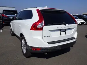Volvo XC60 2010 Pearl