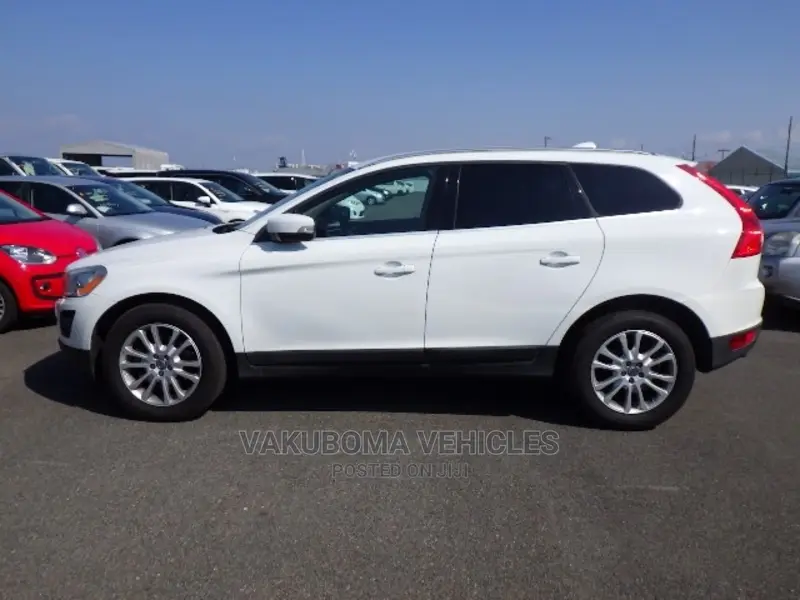 Volvo XC60 2010 Pearl