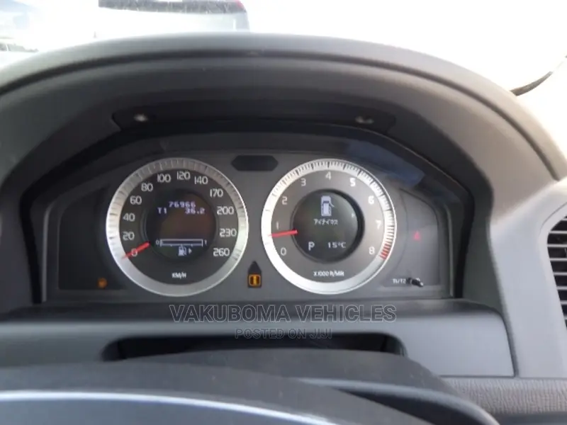 Volvo XC60 2010 Pearl