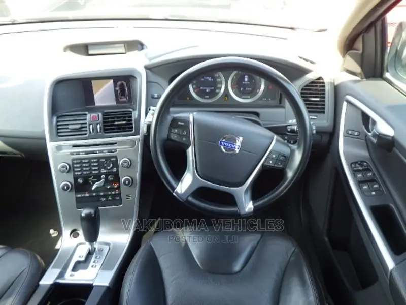 Volvo XC60 2010 Pearl