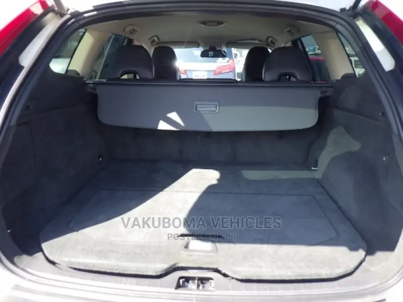 Volvo XC60 2010 Pearl