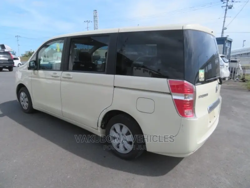 Honda Stepwgn 2009 Pearl