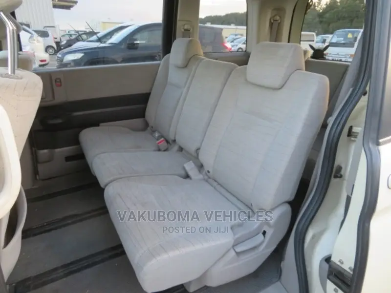 Honda Stepwgn 2009 Pearl