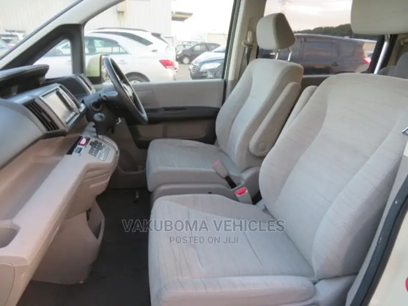 Honda Stepwgn 2009 Pearl