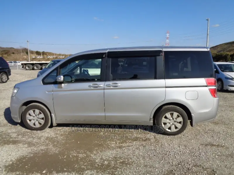 Honda Stepwgn 2009 Silver
