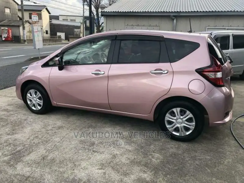 Nissan Note 2016 Pink
