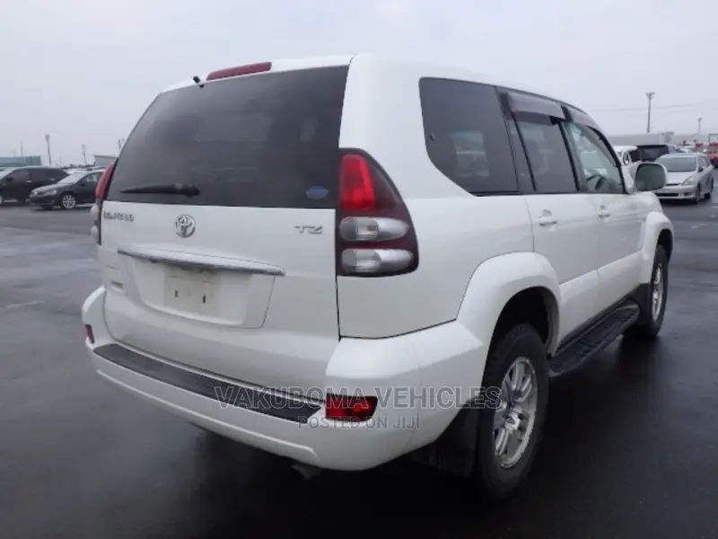 Toyota Land Cruiser Prado 2002 Pearl