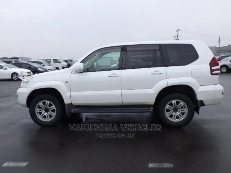 Toyota Land Cruiser Prado 2002 Pearl