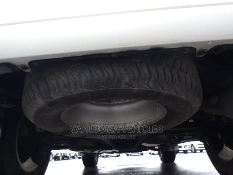 Toyota Land Cruiser Prado 2002 Pearl