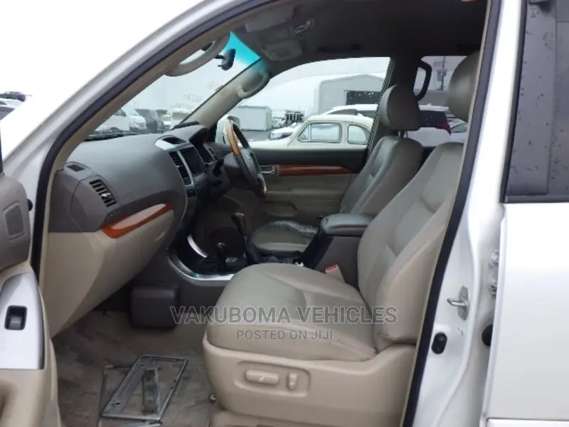 Toyota Land Cruiser Prado 2002 Pearl
