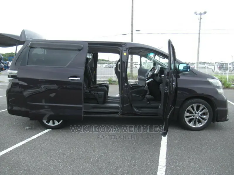Toyota Vellfire 2011 Black