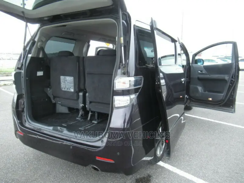 Toyota Vellfire 2011 Black