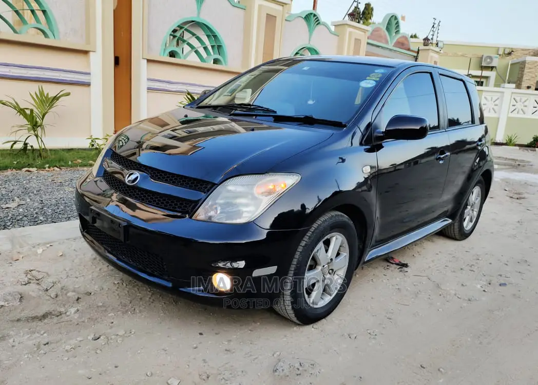 Toyota IST 2006 Black