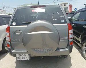 Suzuki Escudo 2005 Gray