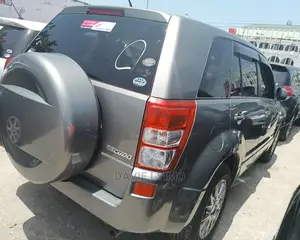 Suzuki Escudo 2005 Gray