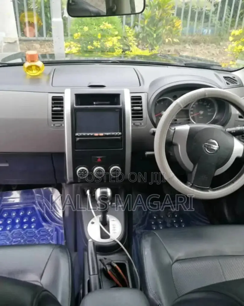 Nissan X-Trail 2010 Black