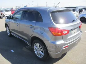 Mitsubishi RVR 2011 Silver