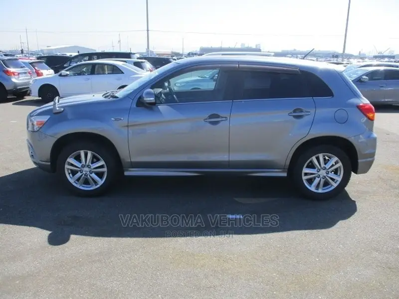 Mitsubishi RVR 2011 Silver