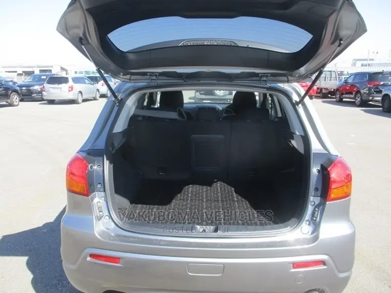 Mitsubishi RVR 2011 Silver