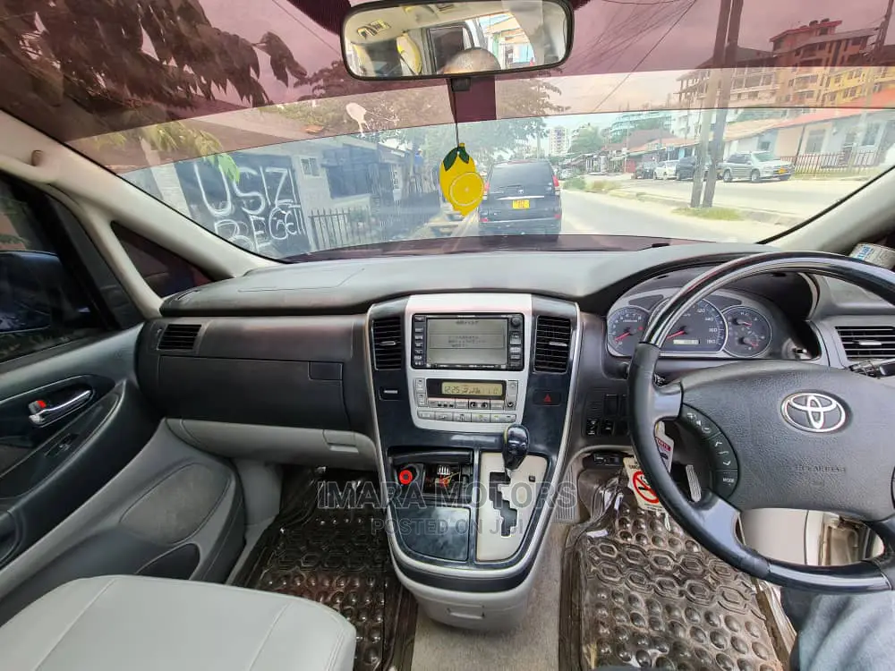 Toyota Alphard 2005 Silver