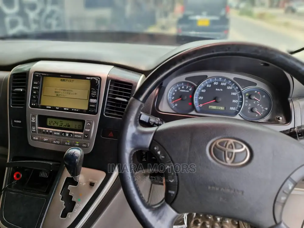 Toyota Alphard 2005 Silver