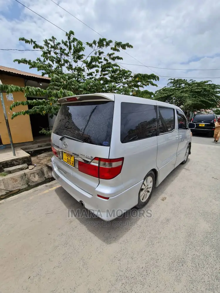 Toyota Alphard 2005 Silver