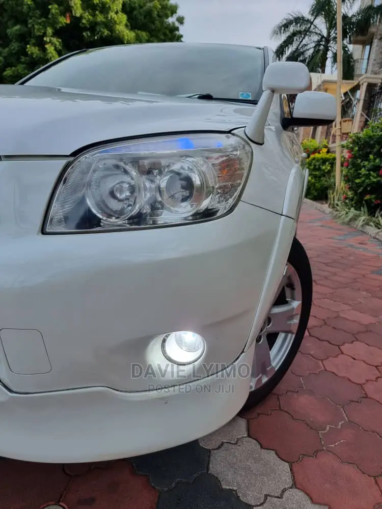 Toyota RAV4 2006 Pearl