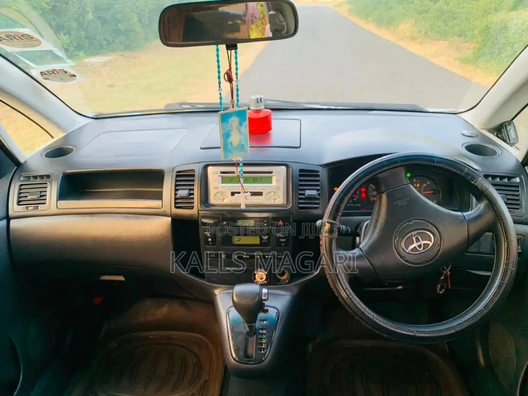 Toyota Corolla Spacio 2003 Silver