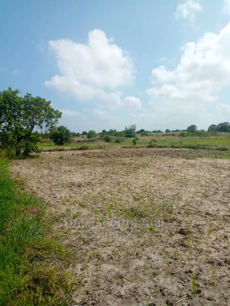 Acre 1700 Zinauzwa Ngerengere Morogoro in Morogoro Urban Land & Plots