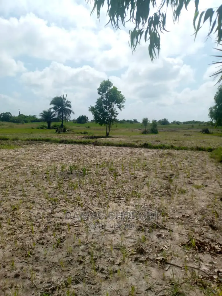 Acre 1700 Zinauzwa Ngerengere Morogoro in Morogoro Urban Land & Plots