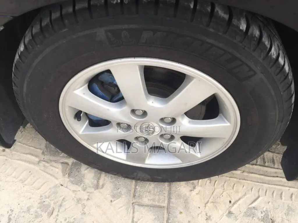 Toyota Noah 2009 Black