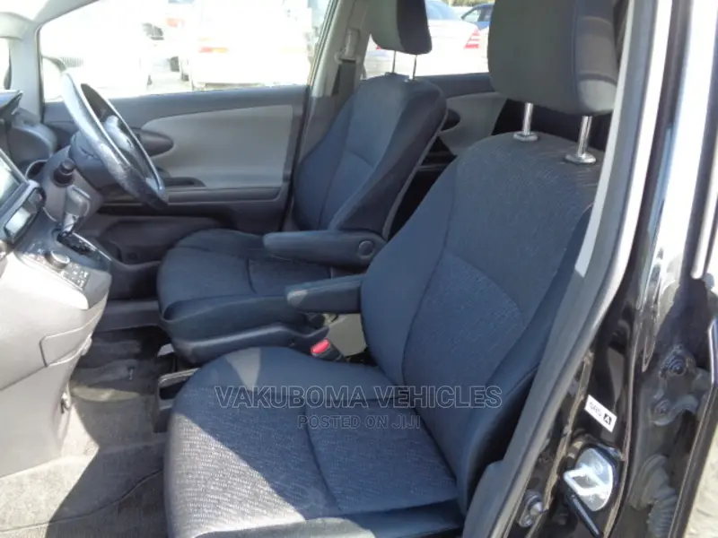 Toyota Wish 2011 Black