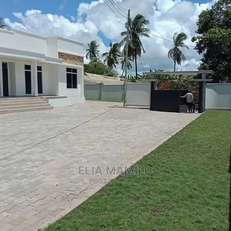 4bdrm House in Kigamboni, Geza for rent