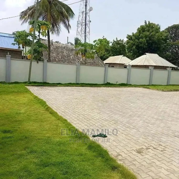 4bdrm House in Kigamboni, Geza for rent