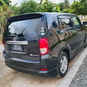 Toyota Corolla Rumion 2009 Black