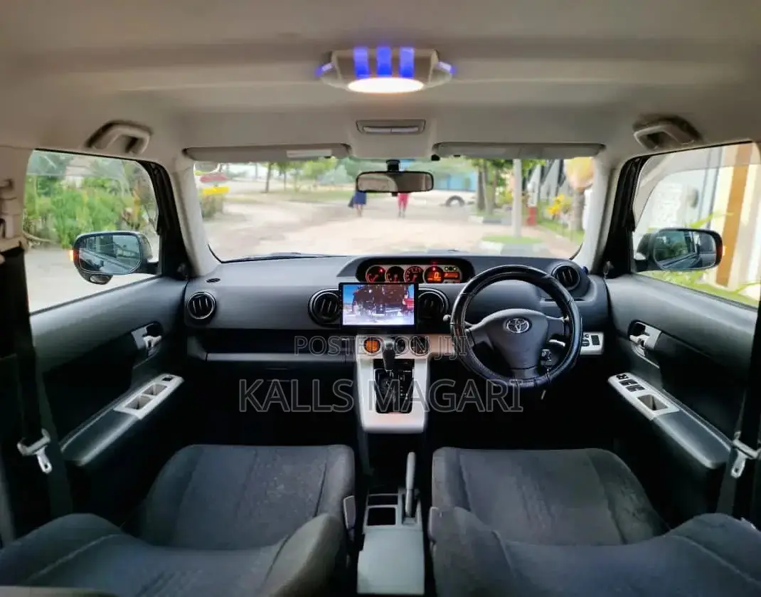 Toyota Corolla Rumion 2009 Black