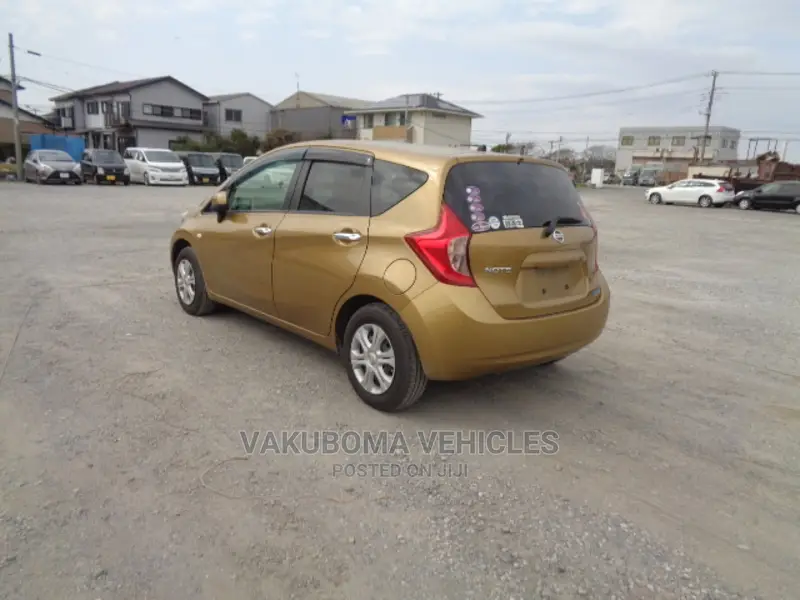 Nissan Note 2013 Gold