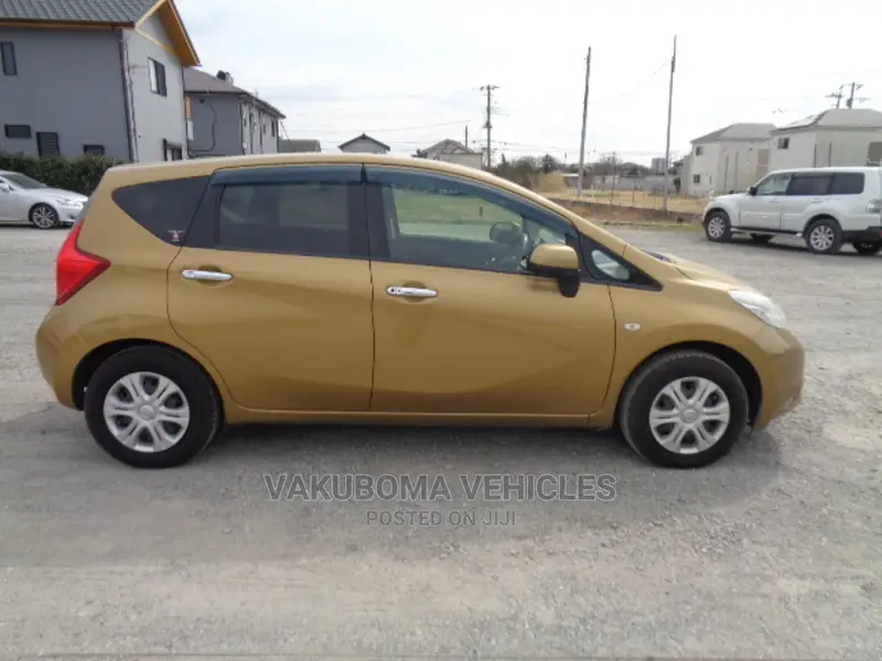 Nissan Note 2013 Gold