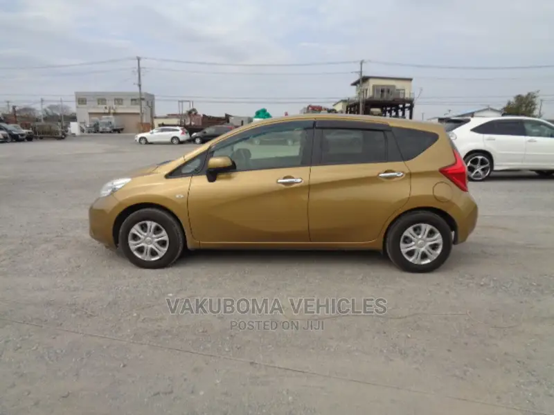 Nissan Note 2013 Gold