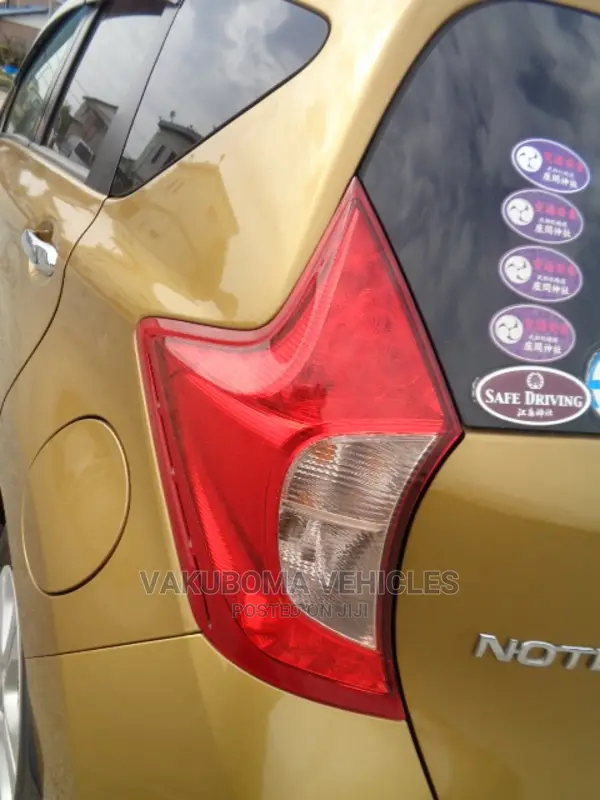 Nissan Note 2013 Gold