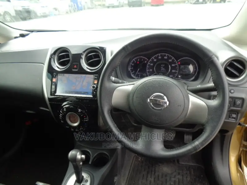 Nissan Note 2013 Gold