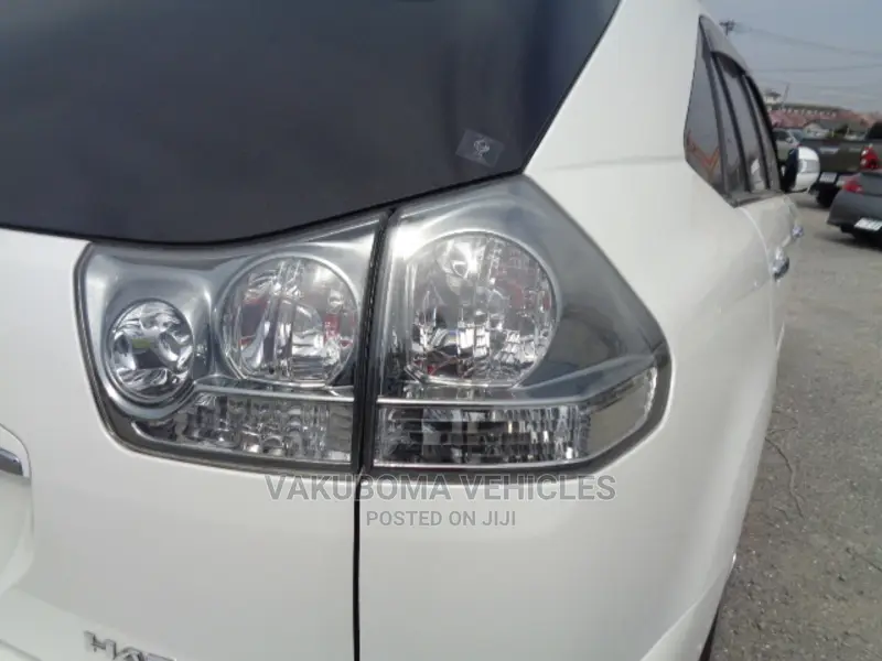 Toyota Harrier 2007 White