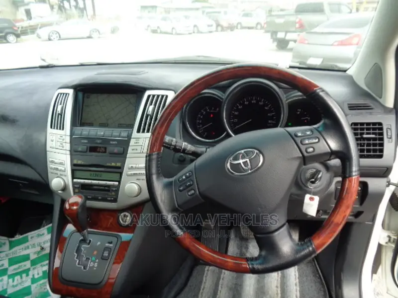 Toyota Harrier 2007 White