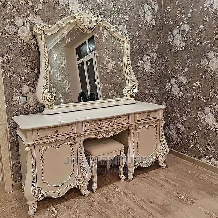King's Bed Set Design