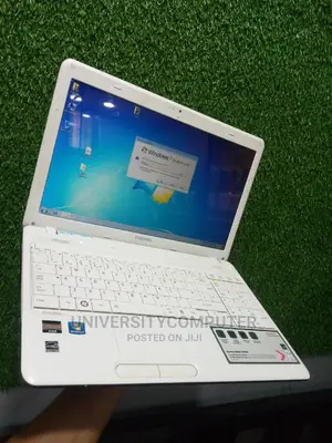 Laptop Toshiba Satellite C50D 4GB Intel Core 2 Duo HDD 320GB