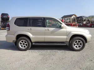 Toyota Land Cruiser Prado 2005 Gold